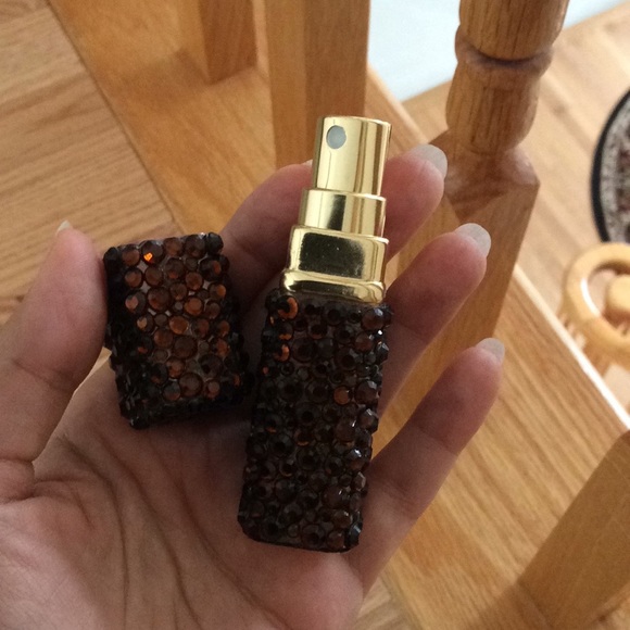 ✨NEW✨ 🤎💎 Avon BLING Rhinestone Brown Sugar Spray Atomizer w/OUD BOUQUET! 💎🤎✨ - Picture 3 of 16